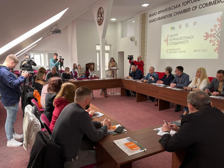 Масмедіа у воєнний час – на передовій у боротьбі із токсичною російською пропагандою